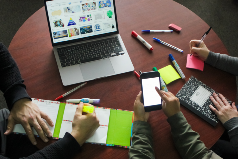 Becas Educadores: formación digital en “Enseña Chile”