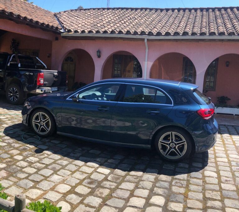 Menor de 14 años fue detenido tras apuñalar y robar auto en San Javier: subió foto a Instagram