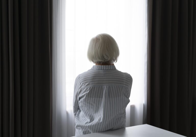 Investigan a trabajador de hogar de ancianos por abuso sexual a adulta mayor de 93 años en Talca