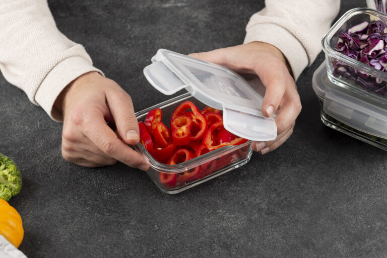 Alertan por riesgos de conservar alimentos: errores cotidianos en la cocina pueden causar intoxicaciones