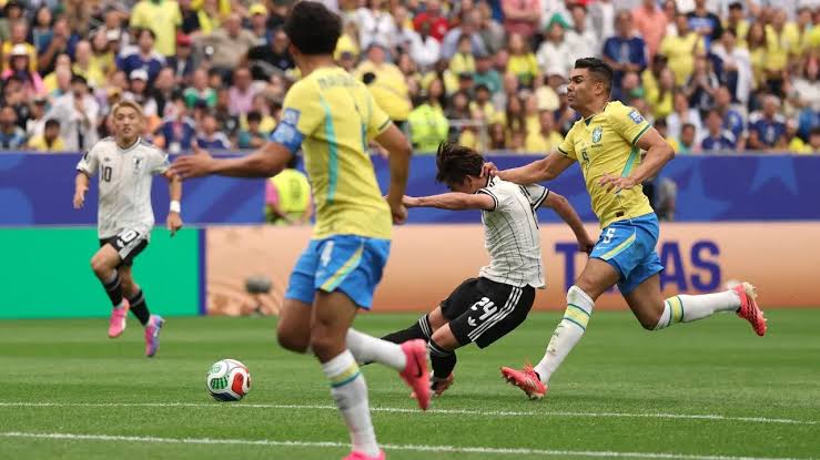 Martinelli salva a Brasil con un gol agónico ante Japón
