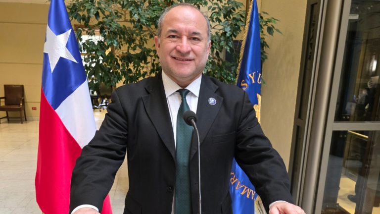 Diputado Valdés presenta proyecto de ley para garantizar baños gratuitosen locales comerciales