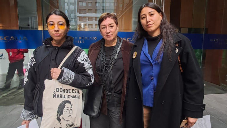 Hijas de concejala desaparecida, junto a senadora Beatriz Sánchez, se reunieron con el fiscal nacional