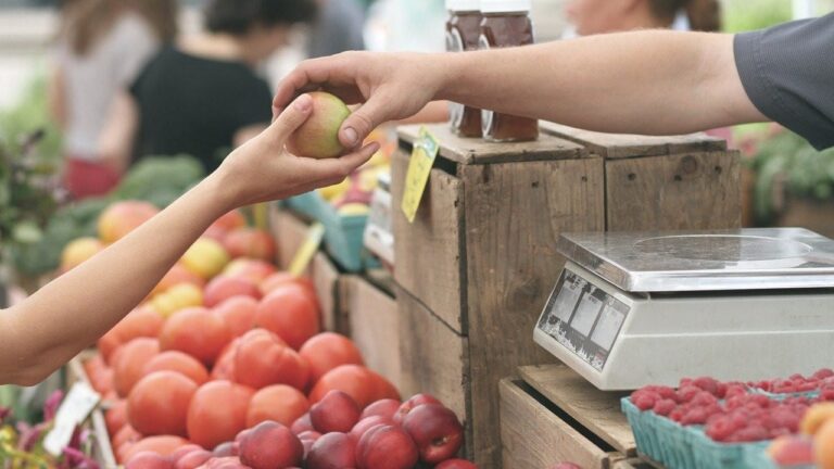 IPC sin variación: Gobierno resalta estabilidad, pero reconoce alza de alimentos en presupuesto familiar